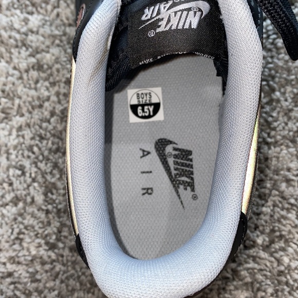 Nike- Air Force 1 Low LV8 GS 'Reflective Black' - Picture 7 of 9